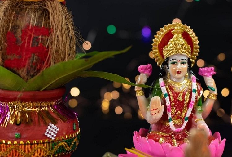 Diwali 2021: Menurut Purana, Ada Delapan Bentuk Dewi Lakshmi