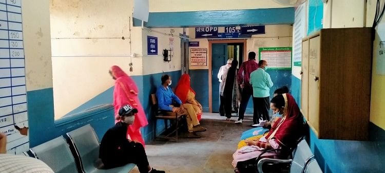 Women kept waiting hungry stomach for ultrasound, later it was found out that the doctor would not come People reached for ultrasound at Civil Hospital Bhoranj.