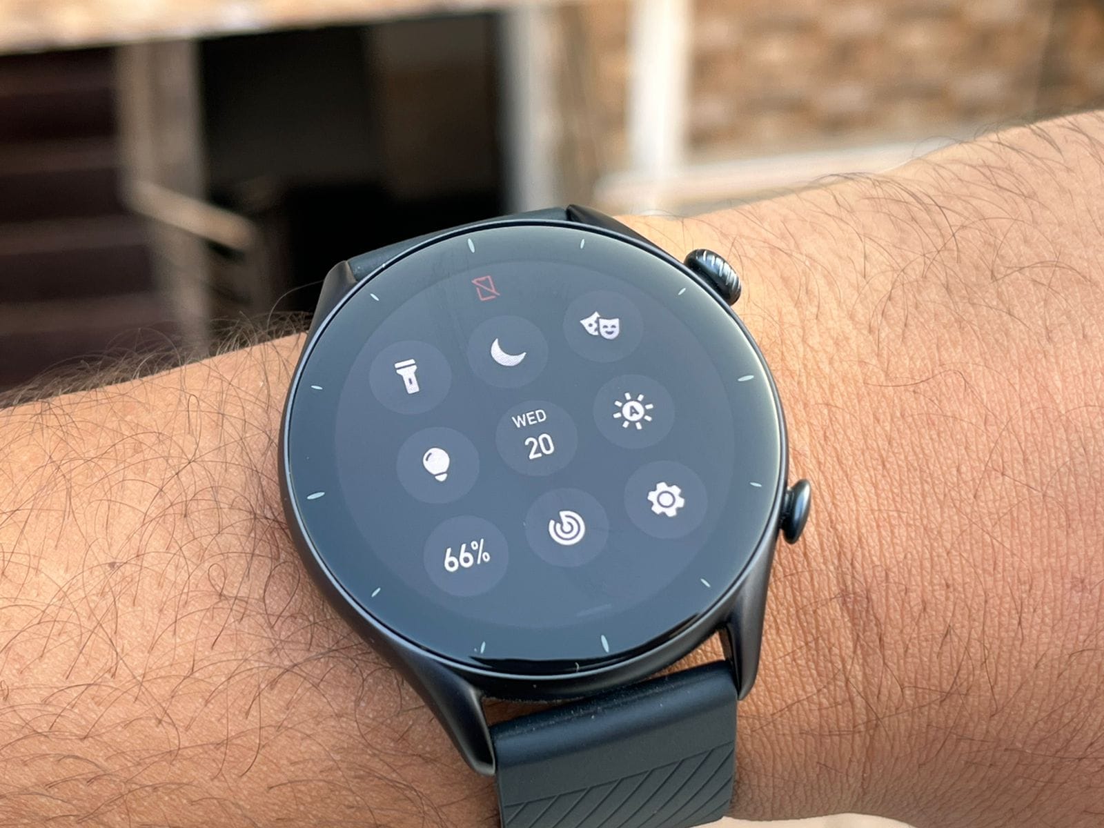Amazfit GTR 3 Pro फर्स्ट इंप्रेशन: तस्वीरों में देखें कैसी है अमेजफिट की यह प्रीमियम स्मार्टवॉच
