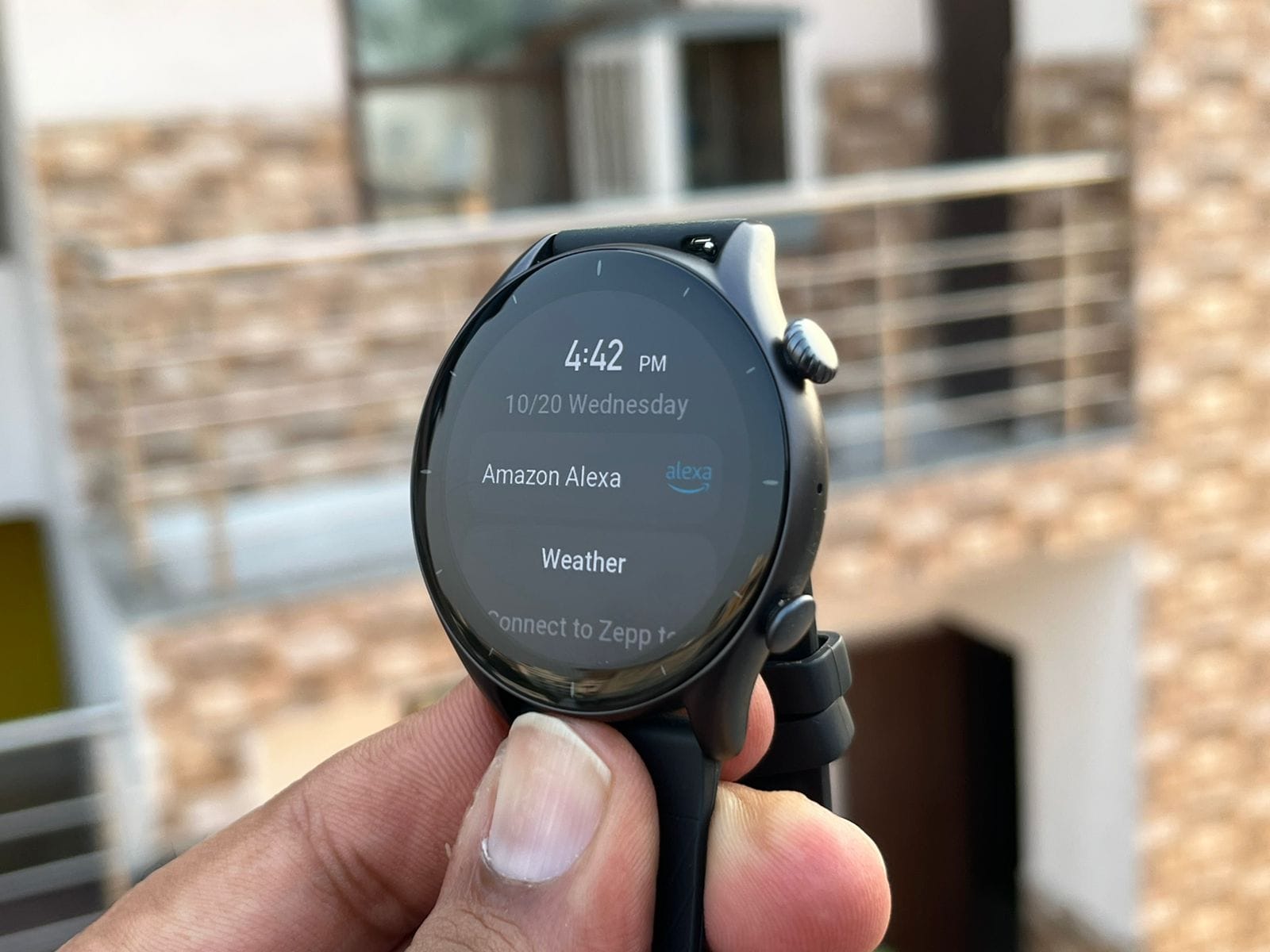 Amazfit GTR 3 Pro फर्स्ट इंप्रेशन: तस्वीरों में देखें कैसी है अमेजफिट की यह प्रीमियम स्मार्टवॉच
