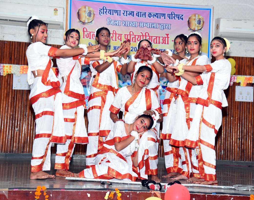 अंबाला शहर के पंचायत भवन में जिला बाल कल्याण परिषद द्वारा आयोजित जिला स्तरीय प्रतियोगिता में प्? अंबाला शहर के पंचायत भवन में जिला बाल कल्याण परिषद द्वारा आयोजित जिला स्तरीय प्रतियोगिता में प्?