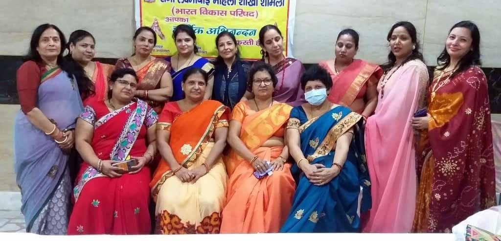 शामली में करवा चौथ का पर्व मनाती रानी लक्ष्मीबाई महिला शाखा की सदस्य शामली में करवा चौथ का पर्व मनाती रानी लक्ष्मीबाई महिला शाखा की सदस्य