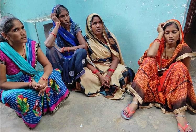घटना के बाद रोते बिलखते परिजन
