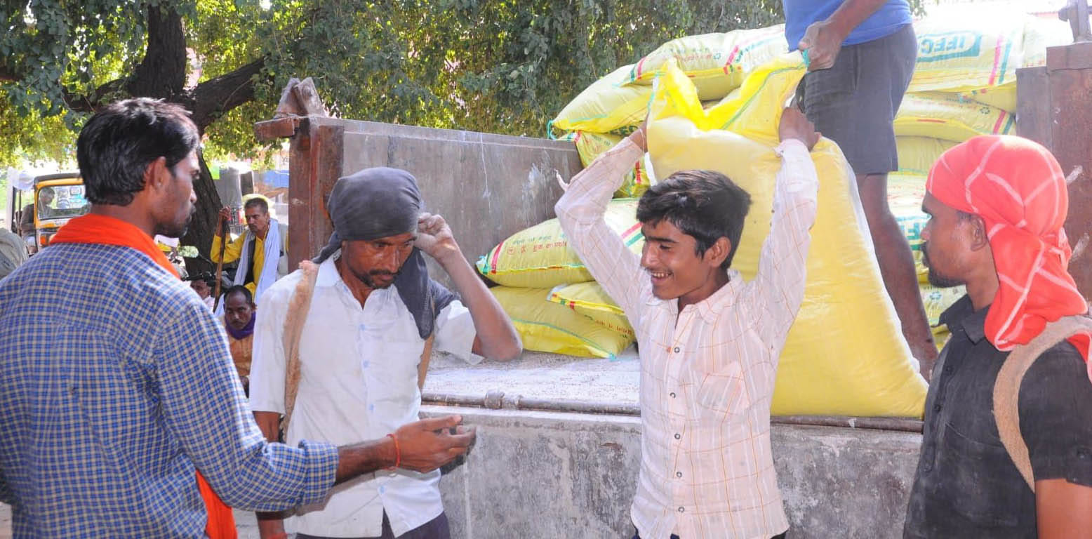 Farmers upset for each sack of manure
