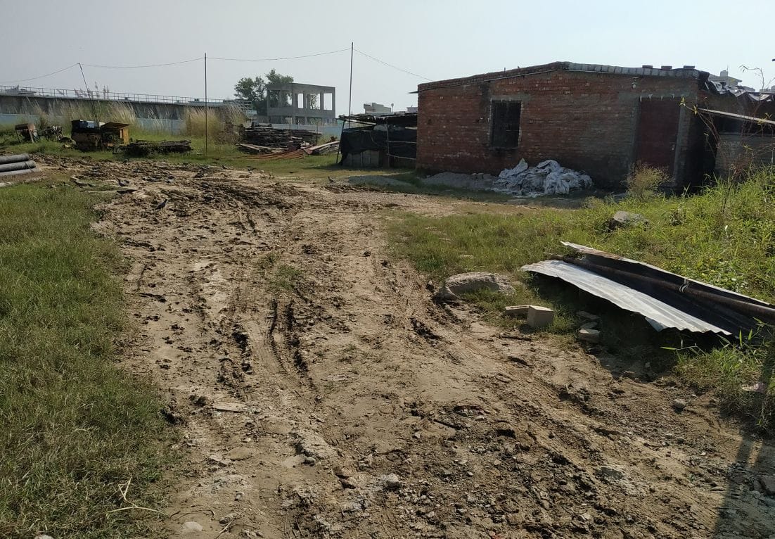 निर्माणाधीन प्लांट। निर्माणाधीन प्लांट।