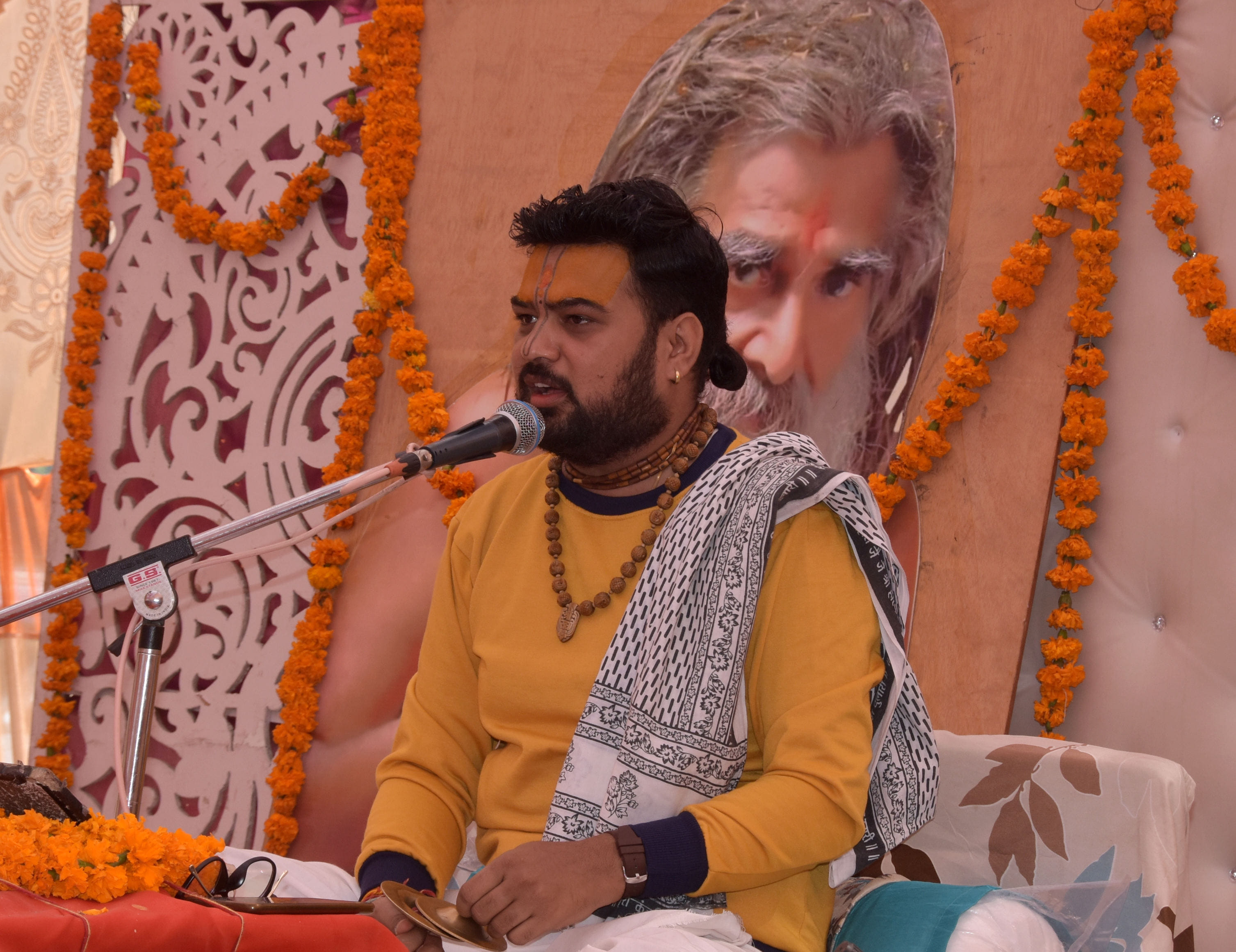 मल्हीपुर रोड़ स्थित निर्माणाधीन मृत्युंजय महादेव मंदिर में श्रीमद भागवत कथा करते कथा वाचक कथा ? मल्हीपुर रोड़ स्थित निर्माणाधीन मृत्युंजय महादेव मंदिर में श्रीमद भागवत कथा करते कथा वाचक कथा ?
