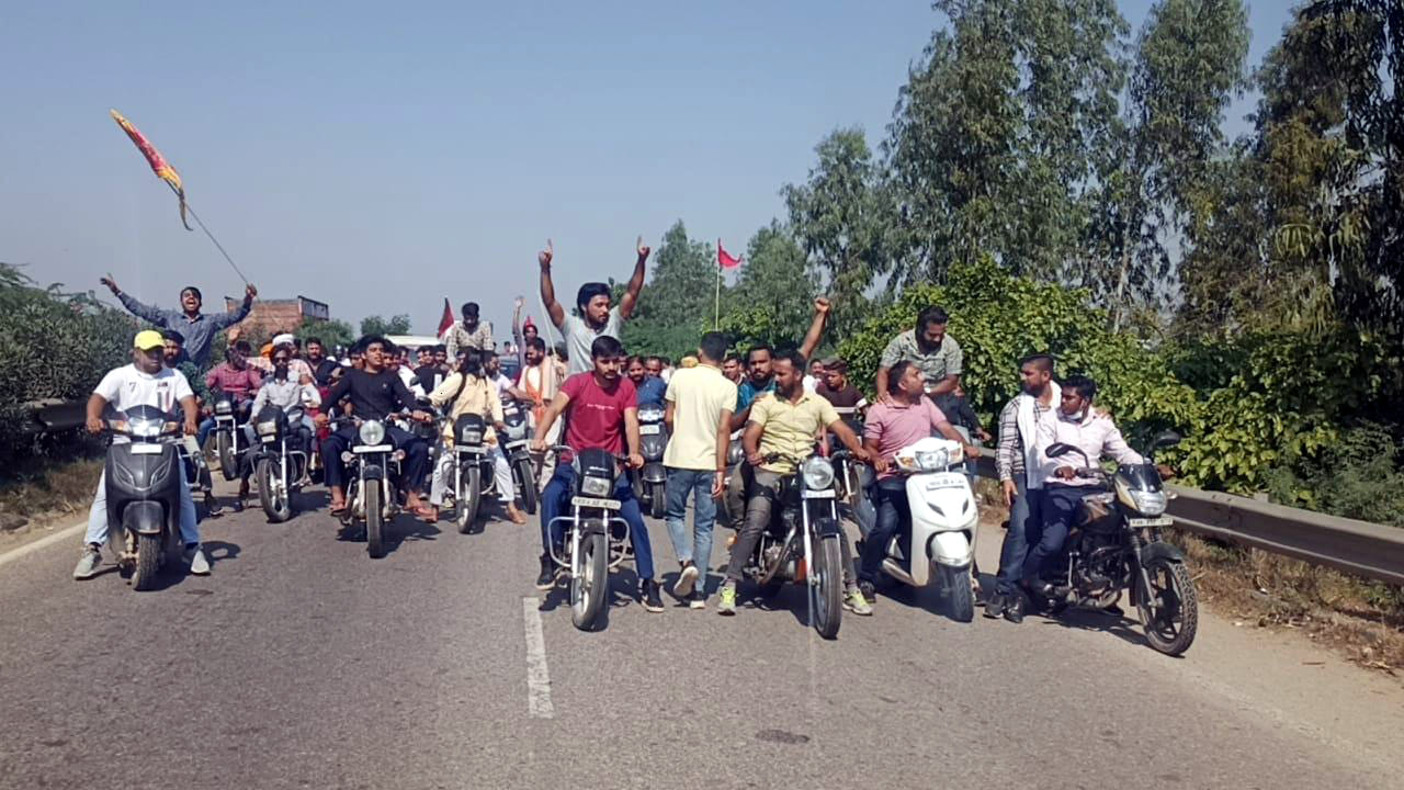 हिंदू देवी देवताओं के खिलाफ फेसबुक पर गलत वीडियो डालने के मामले में आरोपी की गिरफ्तारी को लेकर गृ हिंदू देवी देवताओं के खिलाफ फेसबुक पर गलत वीडियो डालने के मामले में आरोपी की गिरफ्तारी को लेकर गृ