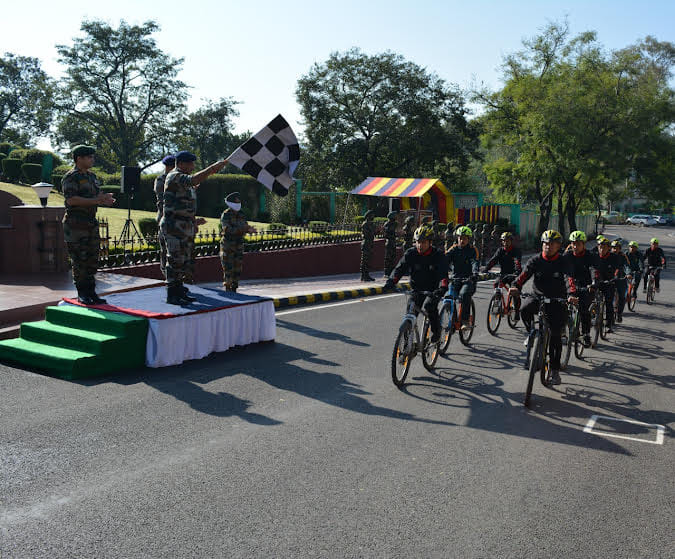 उत्तरी कमान मुख्यालय में साइकिल अभियान का समापन समारोह उत्तरी कमान मुख्यालय में साइकिल अभियान का समापन समारोह
