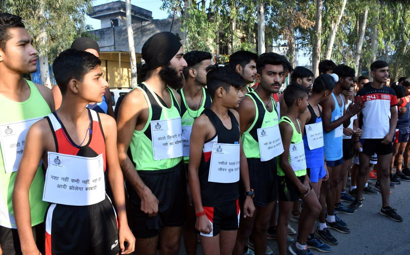 बराड में जिला युवा विकास संगठन व लक्ष्य फाउंडेशन पुनर्वास केंद्र के संयुक्त तत्वावधान में में आ?