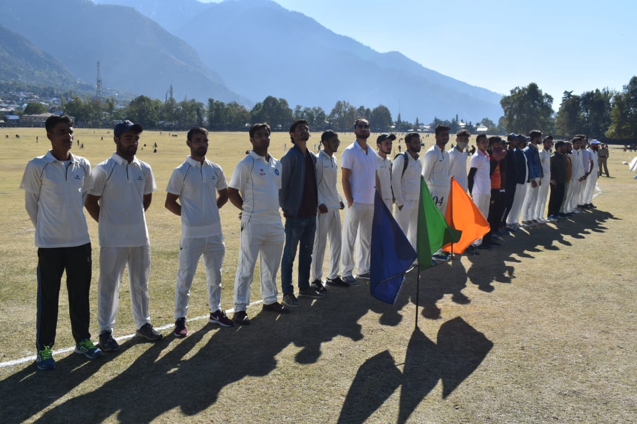 फोटो..भारतीय सेना ने ब्रदरहुड किक्रेट टूर्नामेंट आयोजित किया।