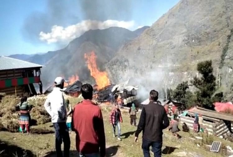Berita Uttarkashi: Kebakaran Terjadi di Empat Rumah Desa Purti