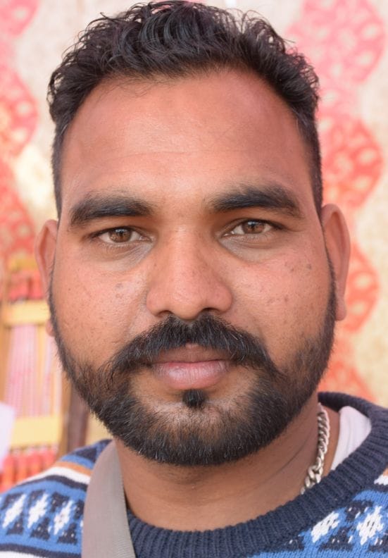 अजीत सक्सेना। अजीत सक्सेना।