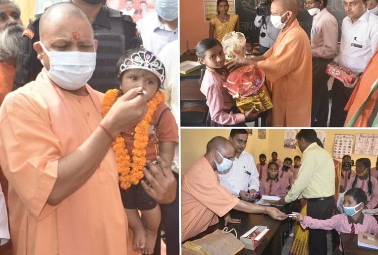 वनटांगियों के गांव में दिवाली मनाते सीएम योगी।
