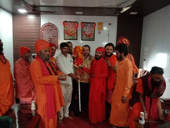 Mata Purnagiri Dham sampai di tongkat perjalanan Juna Akhara, panitia pura disambut Tim Juna Akhada Mencapai Di Tanakpur