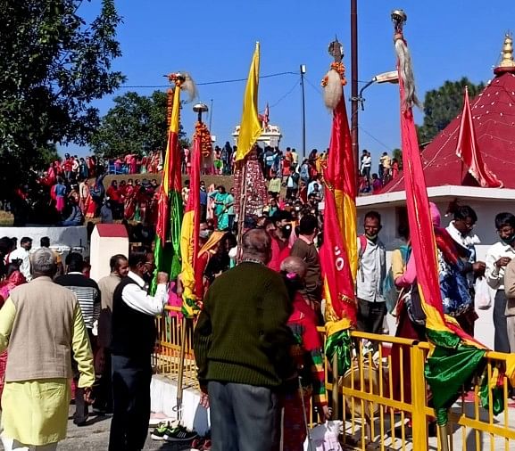 Kanda Fair Dimulai Di Kuil Manjughosheshwar Mahadev Di Kanda