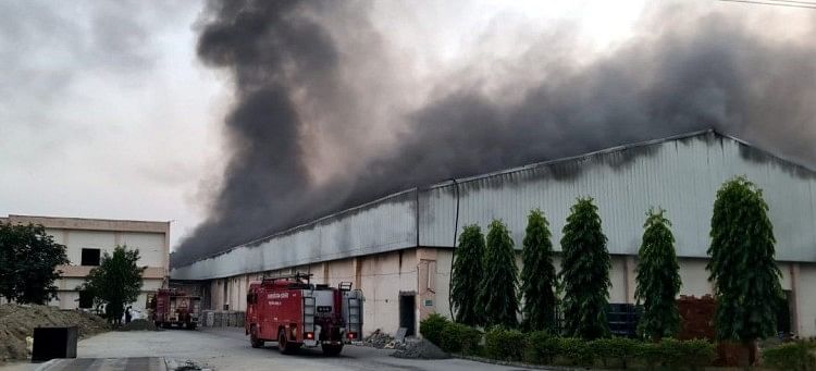 Api Di Pabrik Pembuatan Rol Kapas – Kebakaran Di Pabrik Pembuatan Rol Kapas
