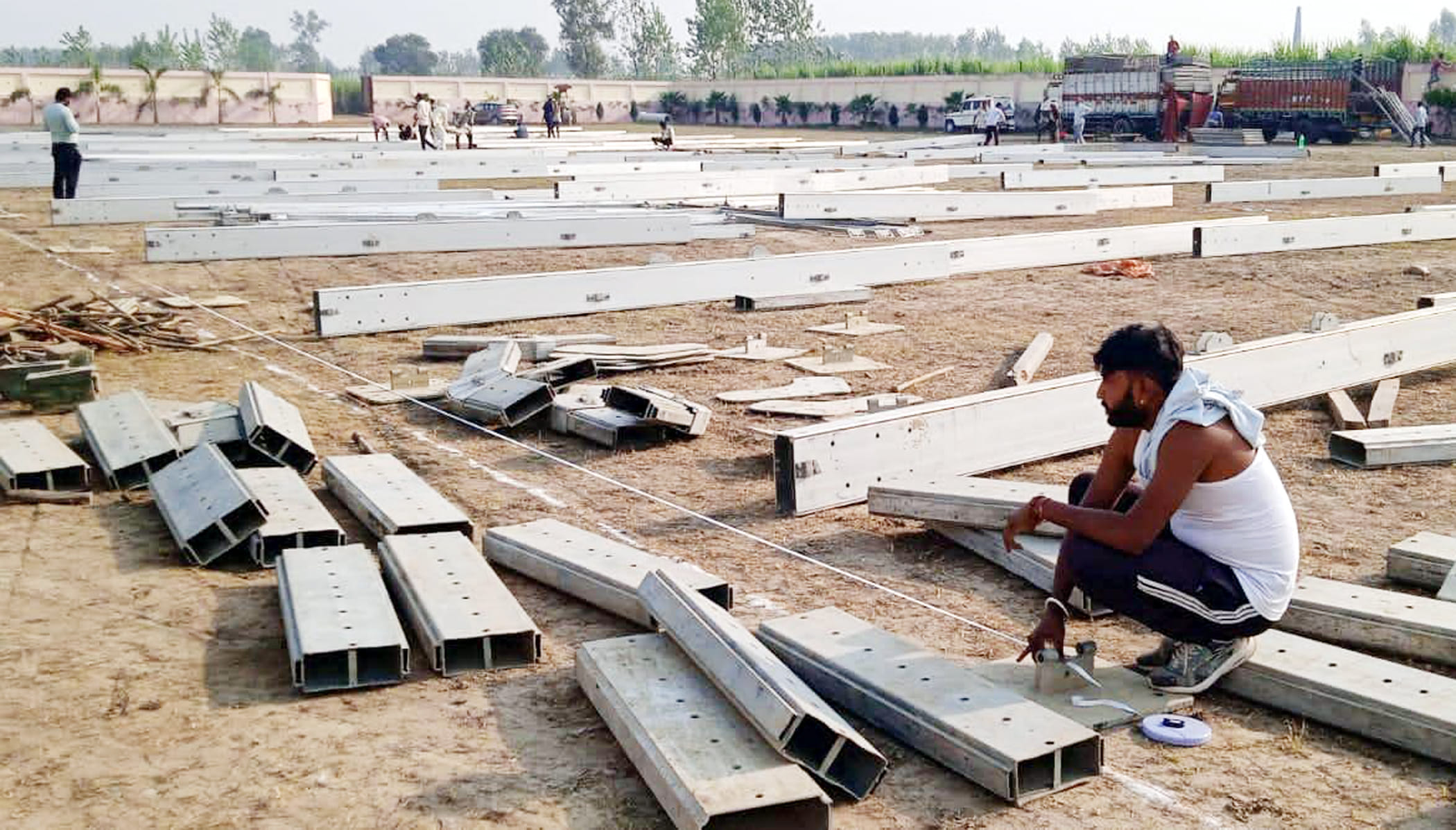कार्यक्रम को लेकर सिल्वर पैराडाइज में चल रही तैयारियां