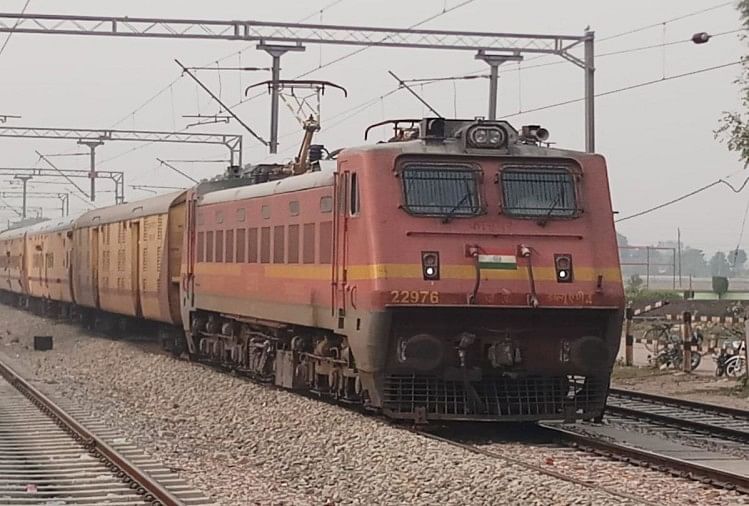 Les chemins de fer ont annulé 13 trains, dont Janata Express et le fort d’Agra avant le brouillard
