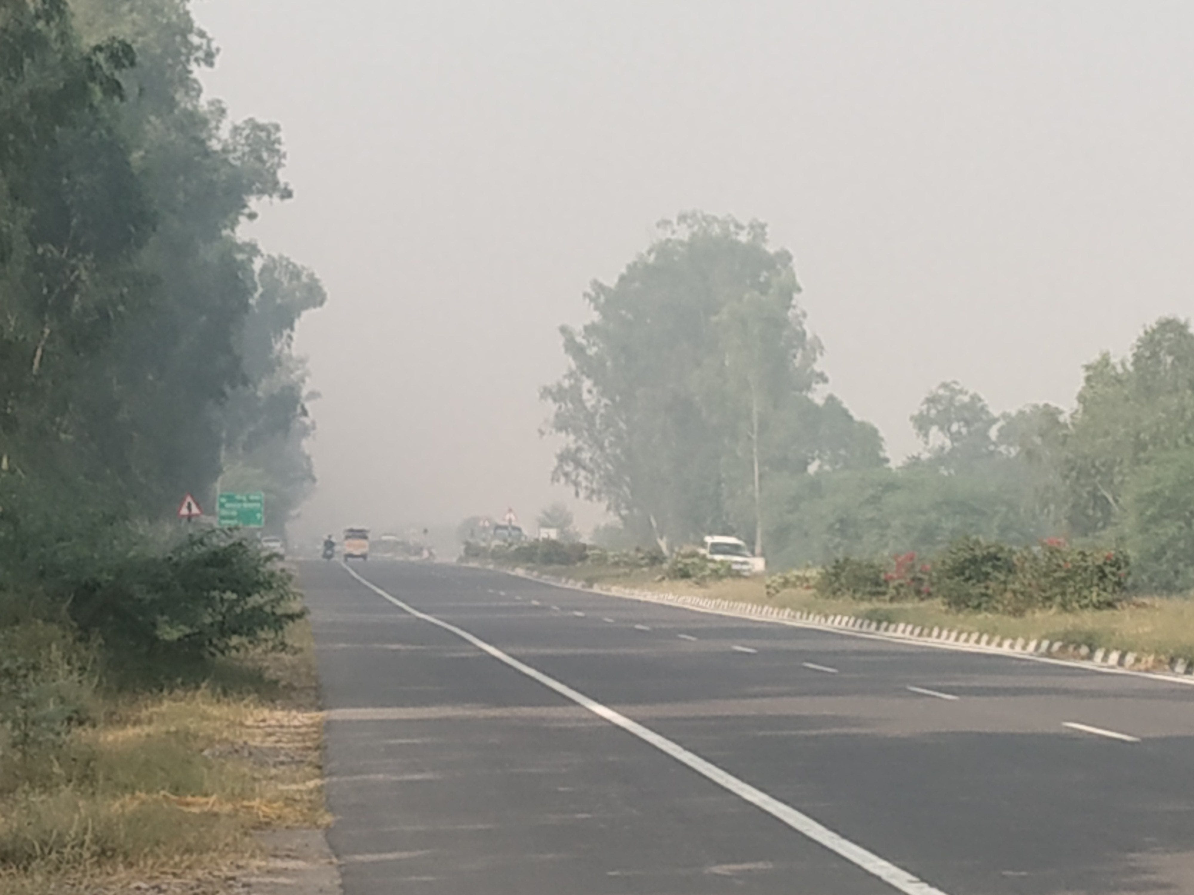 नेशनल हाईवे पर छाई हल्की स्मॉग