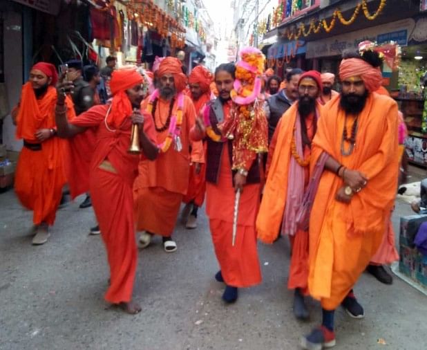 Prosesi Juna Akhara – Perjalanan tongkat Panchadashanam Juna Akhara mencapai Bageshwar