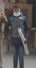 महेशगंज पुलिस द्वारा गिरफ्तार आईएएस के भाई की हत्या का आरोपी। संवाद महेशगंज पुलिस द्वारा गिरफ्तार आईएएस के भाई की हत्या का आरोपी। संवाद