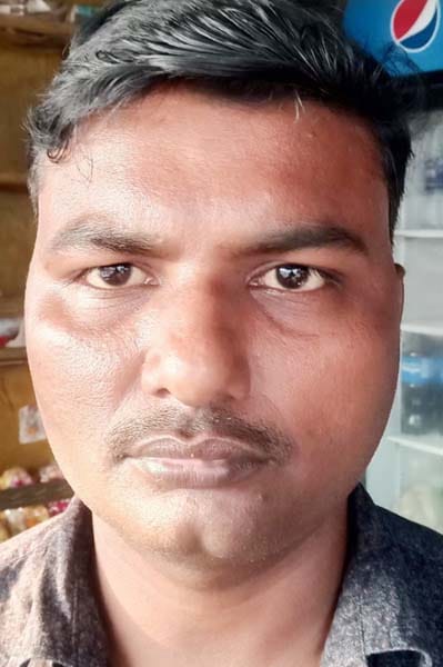दिलीप गुप्ता, मिष्ठान विक्रेता पुवायां दिलीप गुप्ता, मिष्ठान विक्रेता पुवायां