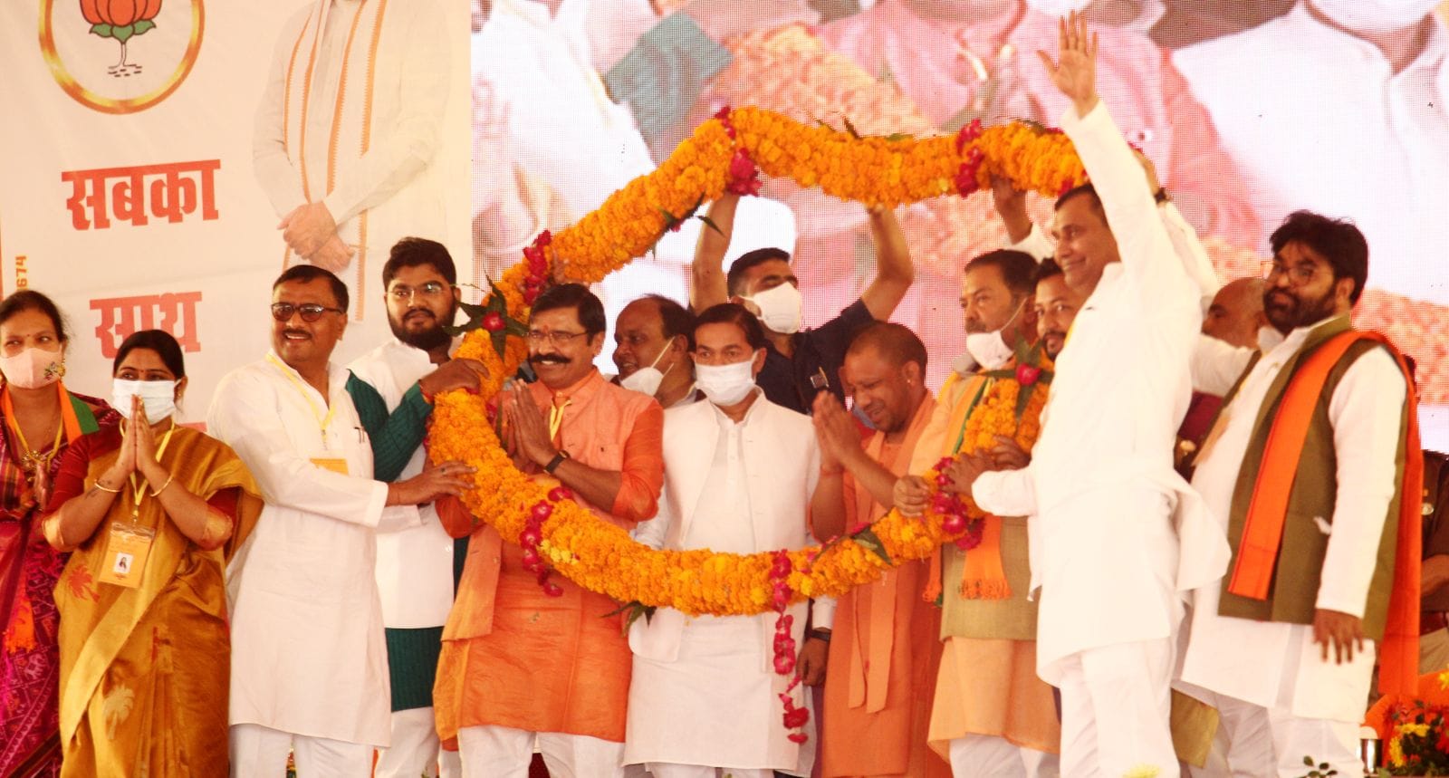 सहसवान (बदायूं) में आयोजित लोकार्पण और शिलान्यास कार्यक्रम में मुख्यमंत्री योगी आदित्यनाथ का म? सहसवान (बदायूं) में आयोजित लोकार्पण और शिलान्यास कार्यक्रम में मुख्यमंत्री योगी आदित्यनाथ का म?