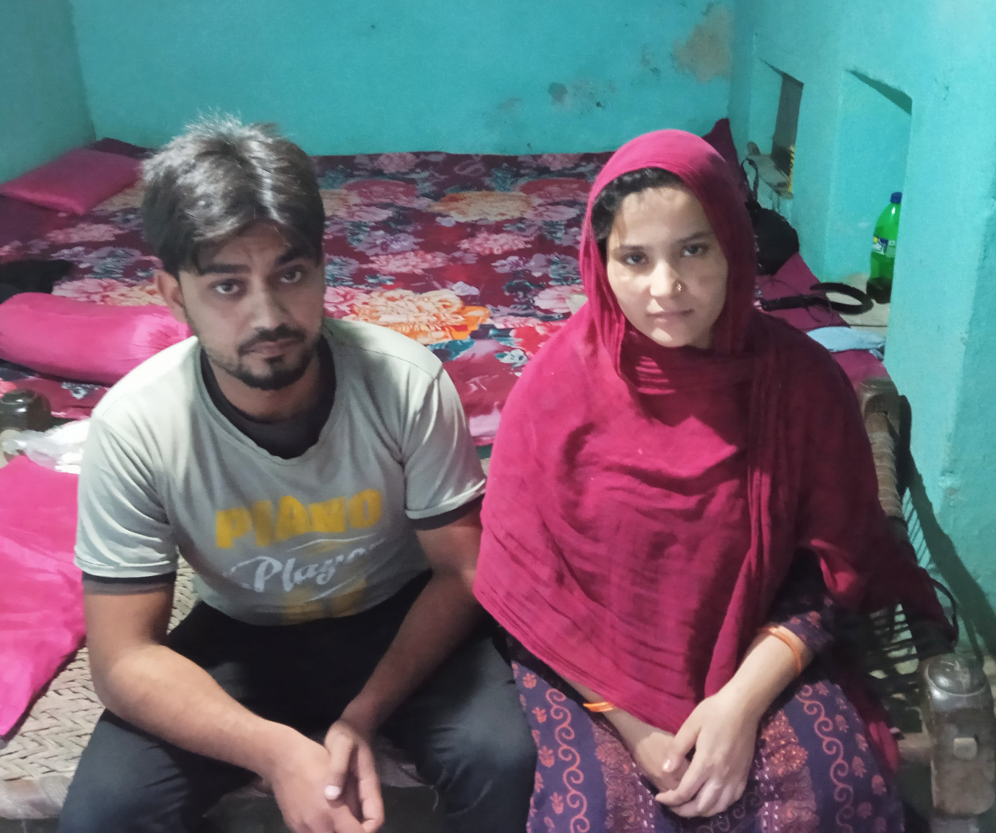 शामली मौहल्ला कलन्दरशाह निवासी तसव्वर अपनी पत्नी के साथ शामली मौहल्ला कलन्दरशाह निवासी तसव्वर अपनी पत्नी के साथ