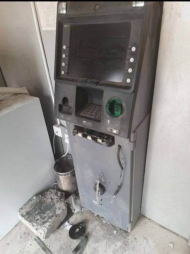 Ghaziabad News – ATM dibobol dengan batu bata dan obeng untuk tarik tunai, tersangka tertangkap di tempat
