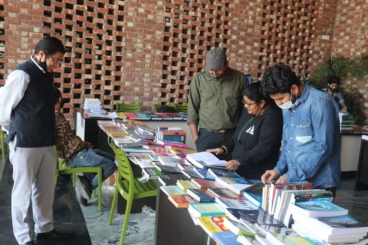 Pameran Buku Di Iim Kashipur – Pameran buku 10 ribu kelas dunia yang diselenggarakan di IIM
