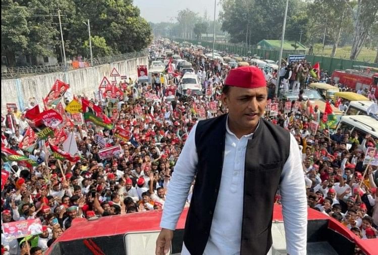 Sp Presiden Nasional Akhilesh Yadav Menerima Sambutan Hangat Di Gorakhpur