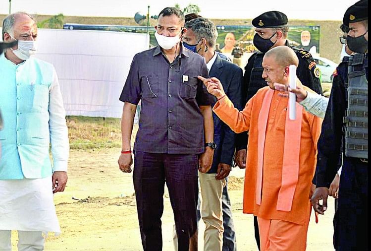 Jalan Tol Purvanchal: Perdana Menteri Akan Diresmikan Hari Ini, CM Yogi Memeriksa Panggung, Tempat Pertemuan, Jalur Udara