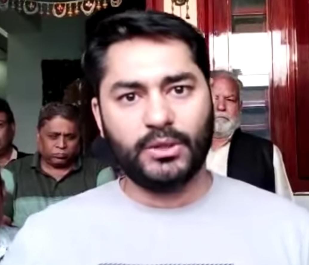 पानीपत। जानकारी देते हुए मोहित कपूर।