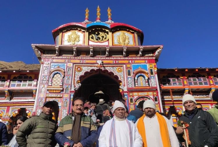 उत्तराखंड: बदरीनाथ धाम पहुंचे प्रधानमंत्री के छोटे भाई पंकज मोदी, किए बदरीविशाल के दर्शन