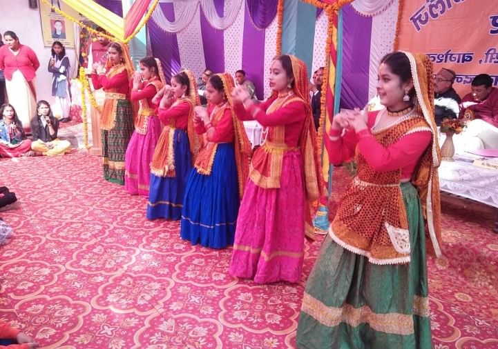 Program penuh warna tentang peningkatan Saraswati Shishu Mandir . yang ditingkatkan Acara Budaya Di Sekolah – Program penuh warna tentang peningkatan Saraswati Shishu Mandir