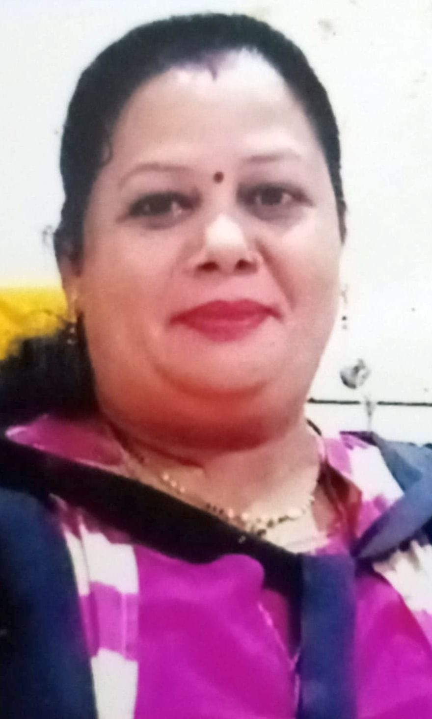 रिचा सक्सेना, एडवोकेट