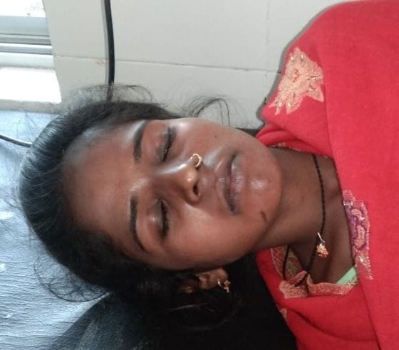 माला। माला।