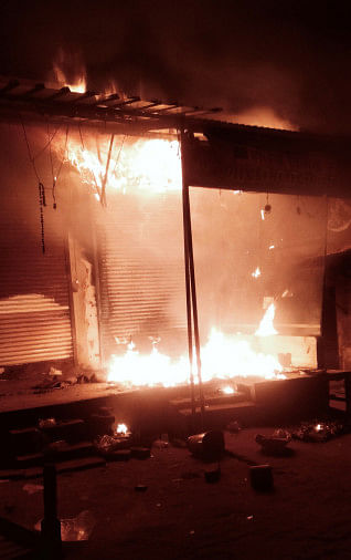 Berita Bulandshahr – Kebakaran terjadi di toko kelontong, kerugian 50 lakhs