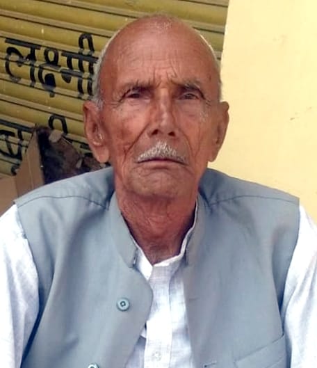 बिजनौर के ग्राम स्वाहेड़ी के रामचरण सिंह। बिजनौर के ग्राम स्वाहेड़ी के रामचरण सिंह।