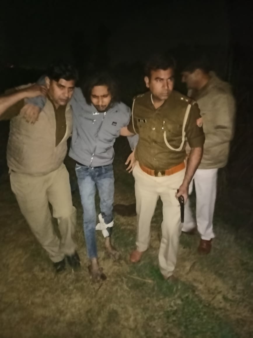 मंसूरपुर में हुई मुठभेड़ में घायल बदमाश मंसूरपुर में हुई मुठभेड़ में घायल बदमाश