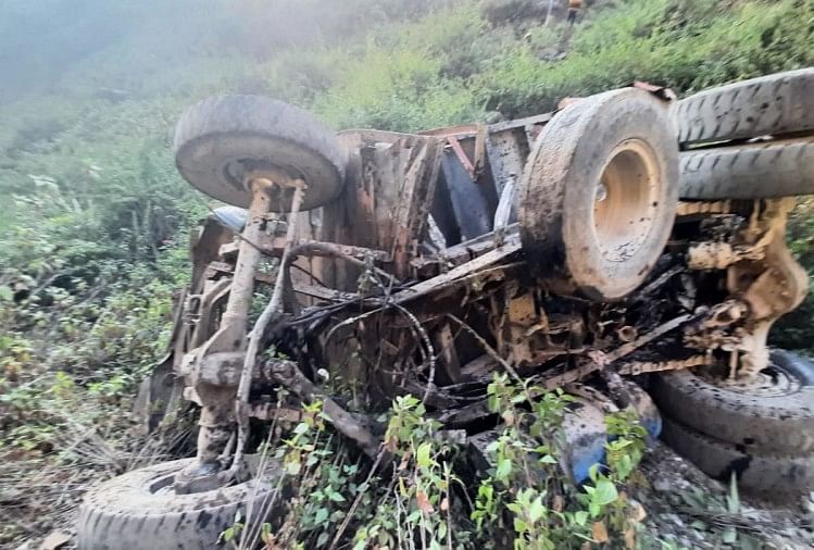 Tiga Tewas Dalam Kecelakaan Truk di Sirmour Himachal Pradesh Dua Terluka