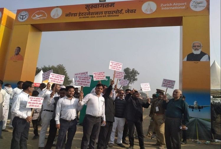 Advokat Agra Protes Dalam Rapat Umum Pm Narendra Modi Di Jewar