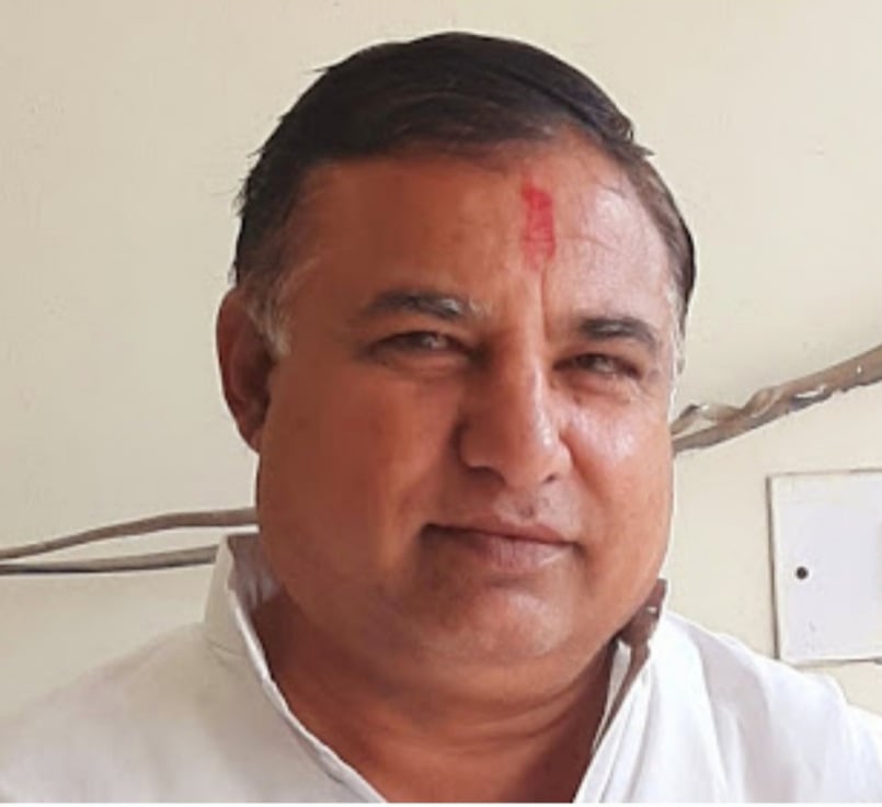 डेयरी संचालक संघर्ष समिति के अध्यक्ष संजय वालिया