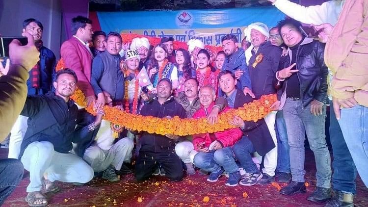 Lagu-lagu Nepal dirayakan di malam terakhir pekan raya Jauljibi Lagu Nepal Di Jauljibi Mela – Lagu-lagu Nepal dirayakan di malam terakhir Jauljibi Mela