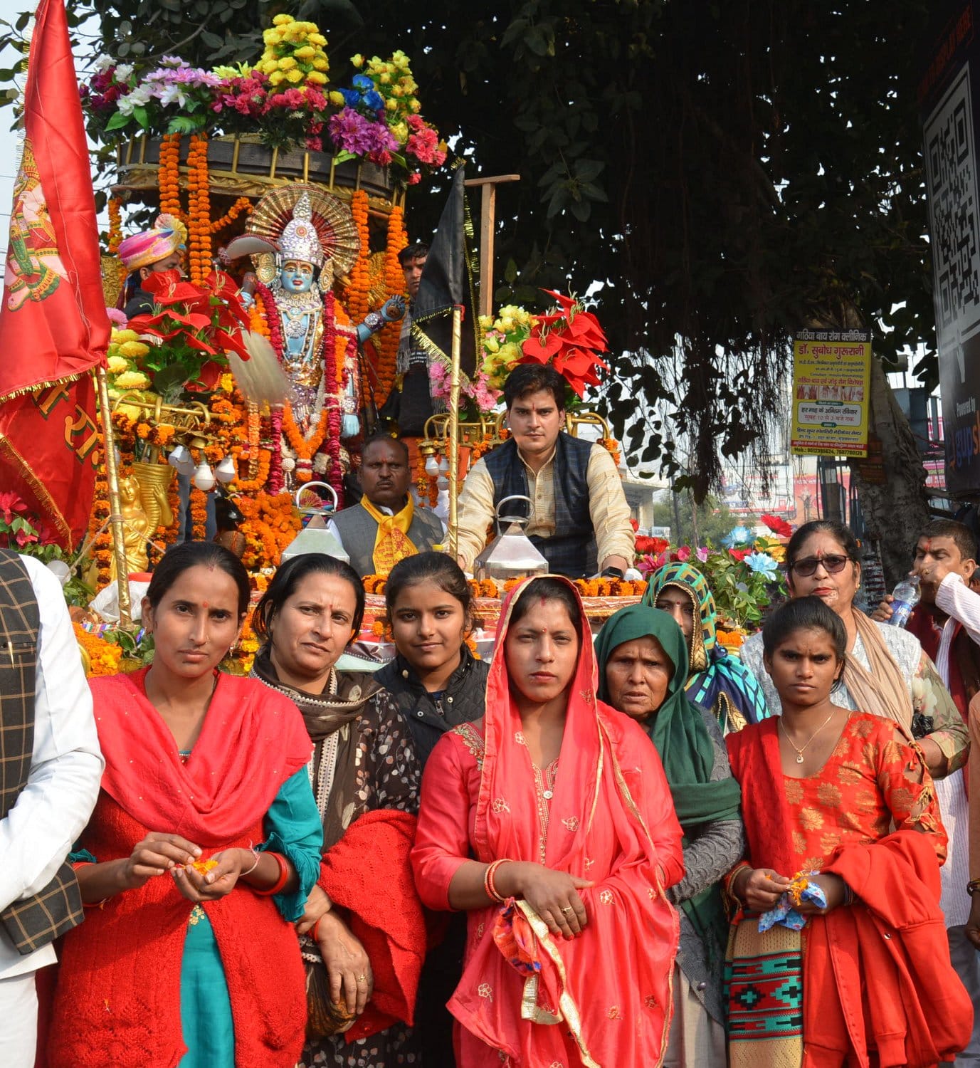 मुजफ्फरनगर में भैरव अष्टमी पर निकाली गई शोभायात्रा में शामिल श्रद्धालु।