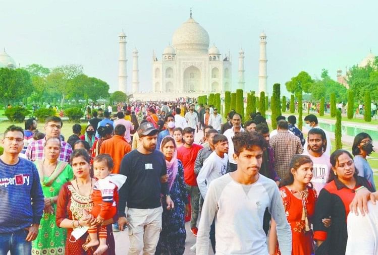 47 000 touristes ont visité le Taj Mahal le week-end à Agra