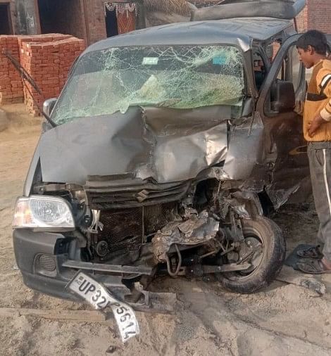 Crime, Hardoi, Accident, Hardoi News – Deux morts dans une collision avec une camionnette