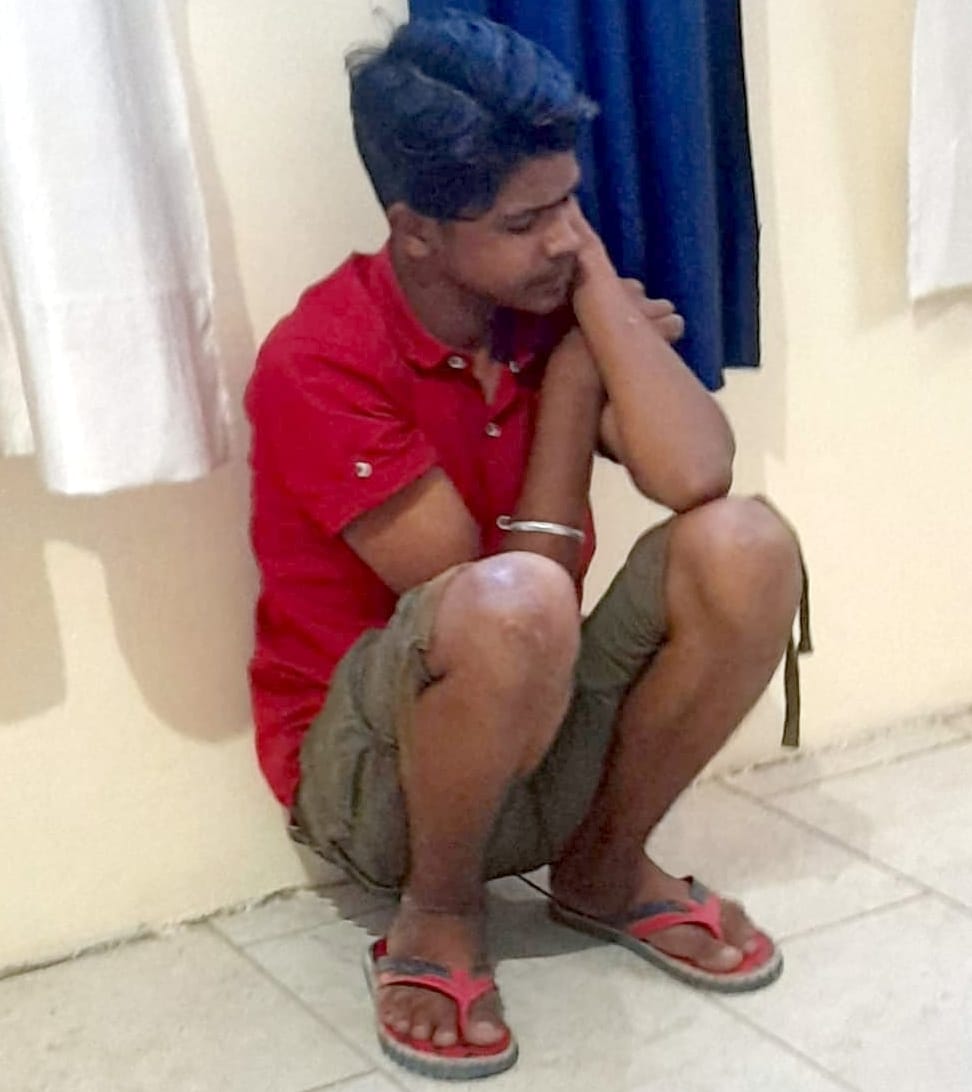 बिजनौर : दक्षिण कश्मीन के बिजबिहाड़ा में गिरफ्तार किया गया बिजनौर के गांव फरीदपुर मान निवासी परव? बिजनौर : दक्षिण कश्मीन के बिजबिहाड़ा में गिरफ्तार किया गया बिजनौर के गांव फरीदपुर मान निवासी परव?