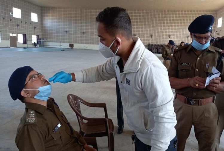 Corona test in Uttarakhand | पांच हजार पुलिसकर्मियों के हुए एंटीजन टेस्ट, 18 मिले पॉजिटिव