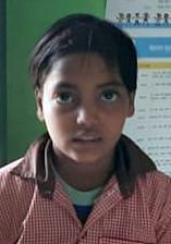 Photo-38- Radha, une élève de troisième classe de Sandikheda.